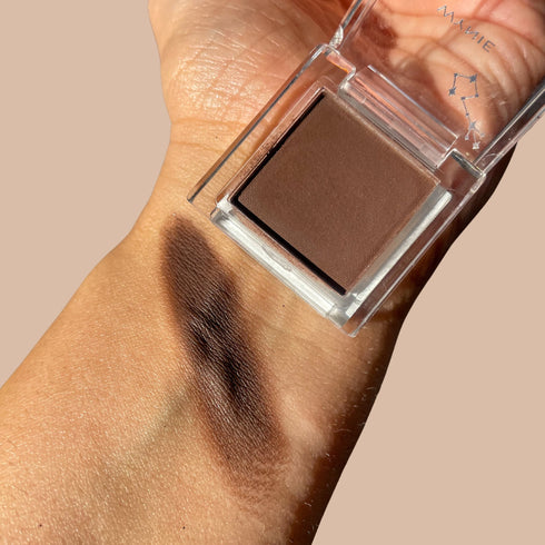 Cosmic Dust Eyeshadow – Draco | Ombretto Singolo Matte, marrone opaco freddo