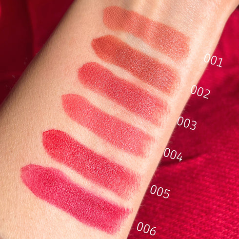 Creamy Matte Lipstick – Rossetto in Stick Cremoso dal Colore Intenso e Texture Morbida