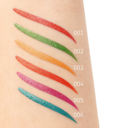 Glitter Charm Eyeliner in Penna Wynie