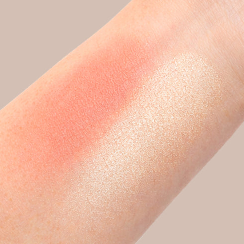 Wynie Highlighter Rogue Brush 2in1 Palette Viso con Blush e Illuminante 002 pesca, bianco swatch