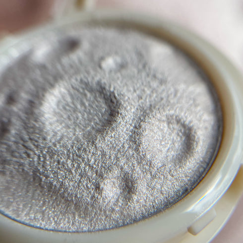 Wynie LumiNova Glow Highlighter - Illuminante Lunare Cream-To-Powder