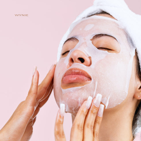 Maschera Viso in Tessuto alla Melagrana – Idratante, Rivitalizzante, Rassodante | Wynie Facial Mask Pomegranate Revitalizing + Firming
