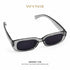 Smokey Y2K | Occhiali da Sole Rettangolari Nero Trasparente WYNIE