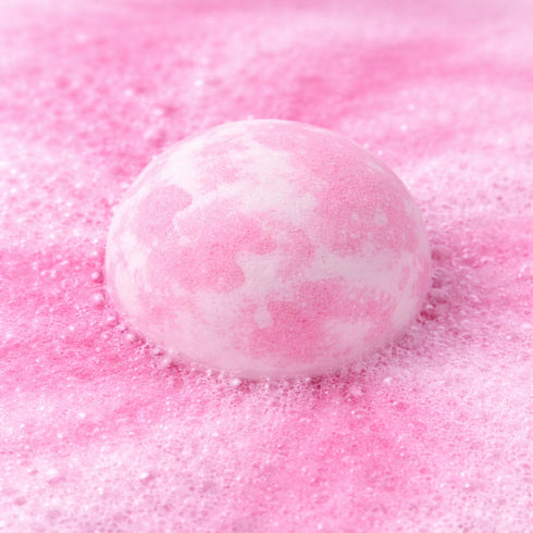Wynie Color Mix 2 Bath Bomb | Bomba da Bagno Colorata Effervescente, rosa e bianco (fragranza pesca) nell'acqua